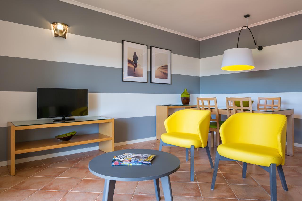 Apartment mit 1 Schlafzimmer und Poolblick (2 Erwachsene + 2 Kinder)